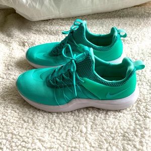 Womens Nike Pesto Teal